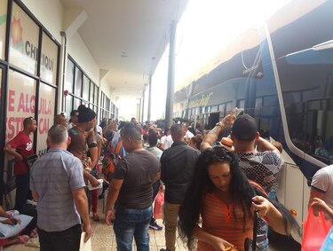 Menos de 100 cubanos permanecen en Paso Canoas