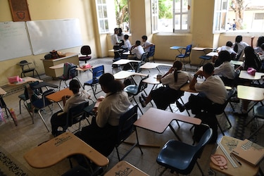 Padres de familia piden el retorno a las clases el lunes, ante advertencia de suspender el Pase-U