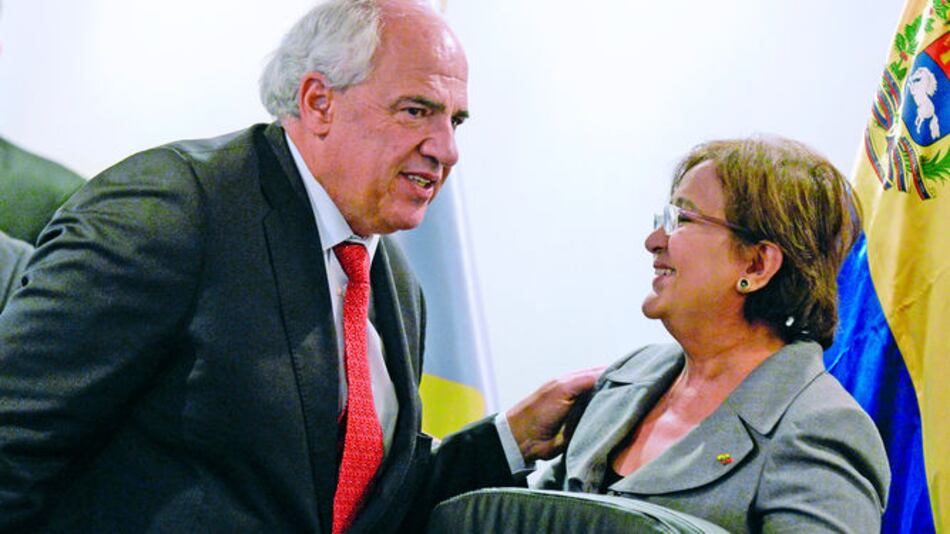 Samper urge a sectores venezolanos a entenderse