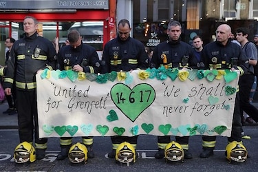 Recuerdan a víctimas de la Torre Grenfell en primer aniversario del incendio