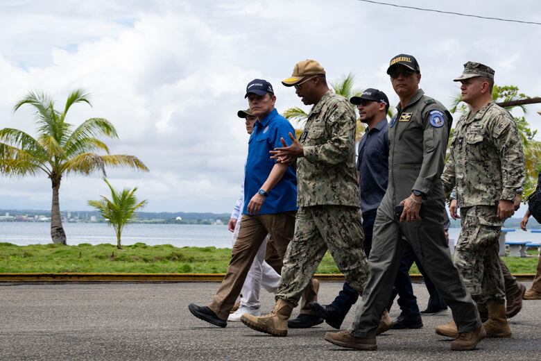 Estados Unidos vuelve a entrenar en la antigua base de ‘Sherman’ en Panamá y Hosley visitó buque en ‘Rodman’