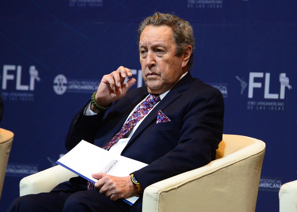 Expresidente guatemalteco le pide a Giammattei que tome acciones y despida a funcionarios