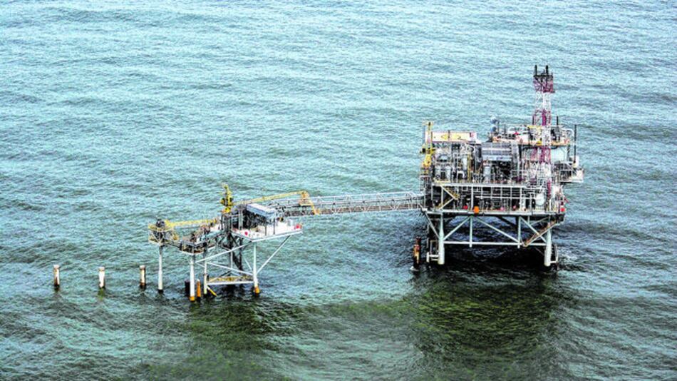 Irak prevé aumento de precio del petróleo en 2018