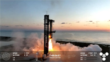 SpaceX prueba con éxito su Starship y captura la primera fase