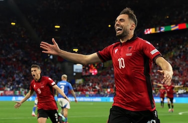 Bajrami marca el gol más rápido de la historia de la Eurocopa a los 23 segundos