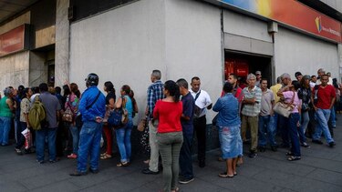 Venezuela inicia canje masivo de billetes de 100 bolívares