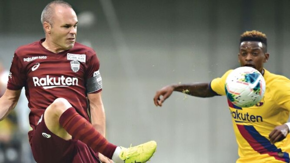 Barcelona gana en gira por tierra japonesa al Vissel Kobe de Andrés Iniesta