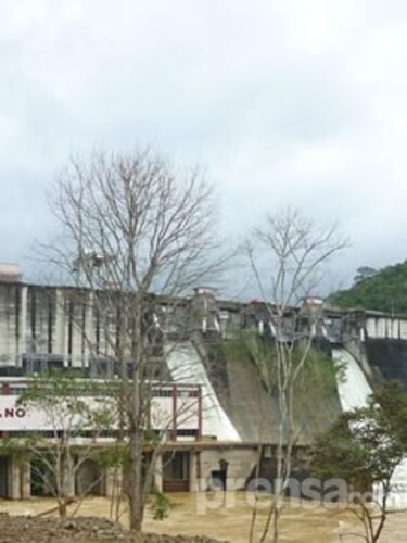 AES abre cuatro compuertas en represa Bayano