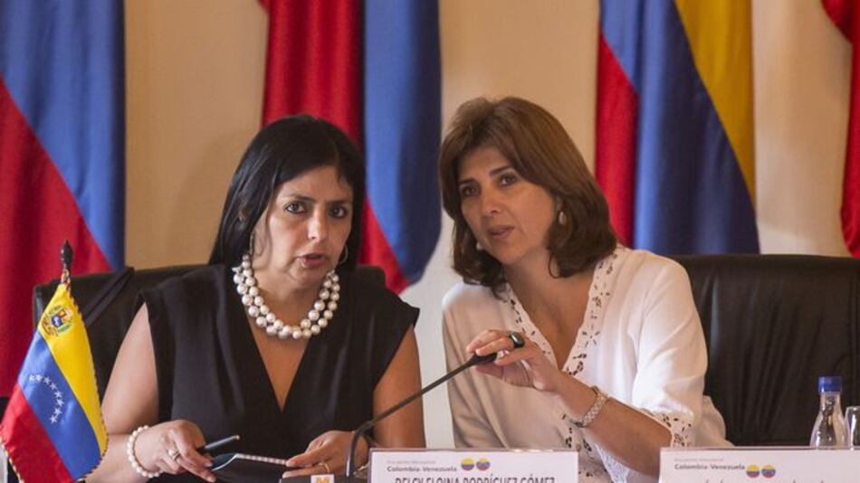 Cancilleres de Colombia y Venezuela se reúnen en medio de crisis