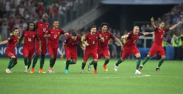 Portugal supera a Polonia en penaltis y está en semifinales