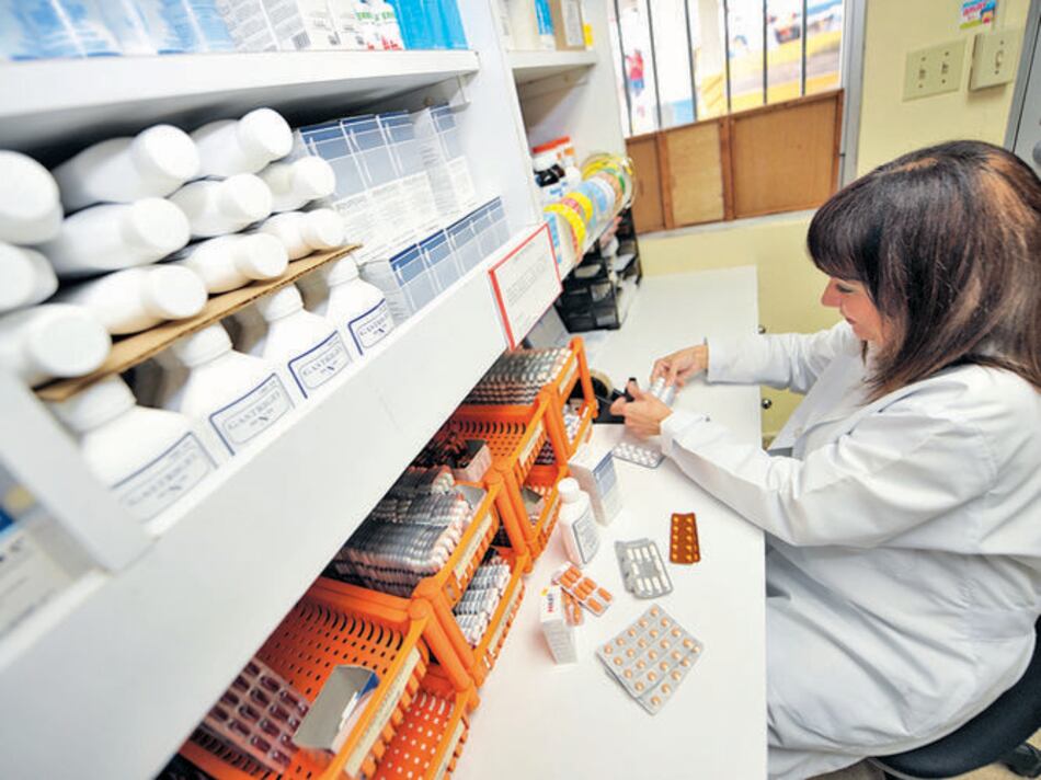 Pocos reportes sobre efectos negativos de las medicinas