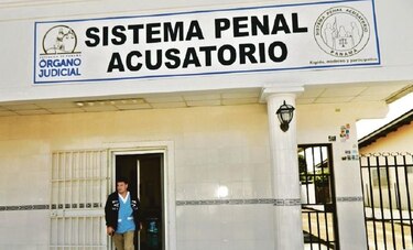 José Ayú Prado evade explicaciones sobre nombramientos