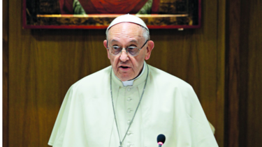 El papa promueve desarme nuclear