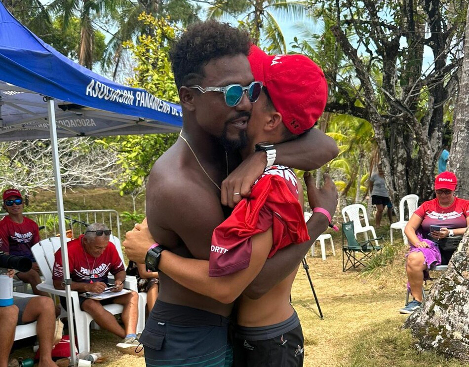 El surf panameño hace historia en Santa Catalina: González hace un 10 y junto a Elizondo clasifican a los Panamericanos de Chile