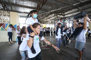 Voluntarios israelíes concluyen labores sociales en el país; estuvieron en escuelas de Panamá y San Miguelito