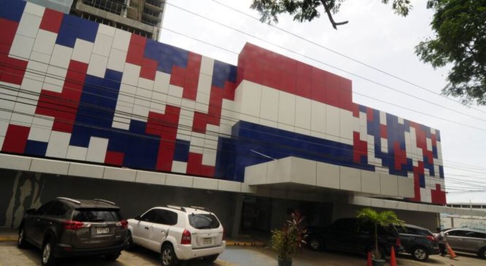 Presidente del PRD tendría más poderes en el partido