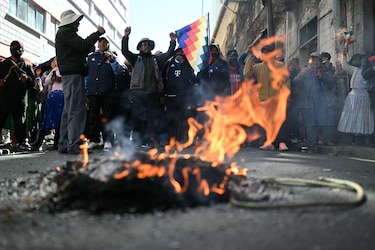 Rodrigo Paz declara el estado de excepción en Bolivia ‘para liberar las carreteras del país’