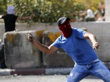 Palestinos incendian un lugar santo judío en Cisjordania