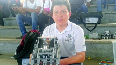 Estudiantes destacan en ingenio