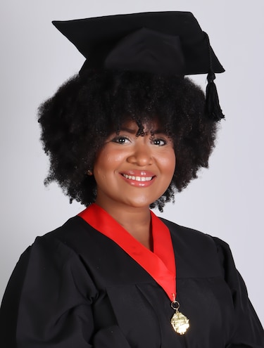 La Universidad de Panamá presenta a los graduados de su Facultad de Derecho y Ciencias Políticas