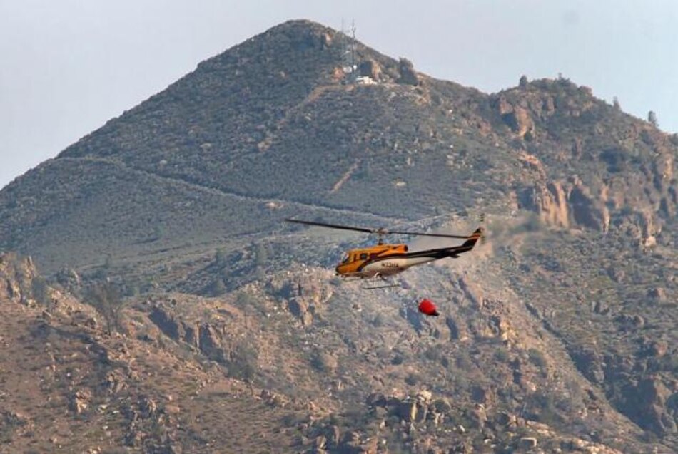 Incendios en el sur de California obligan a evacuar centenares de hogares