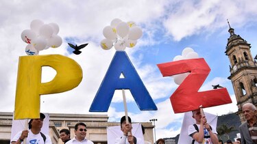 FARC denuncian deserción de cuatro guerrilleros en Colombia