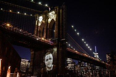 Nueva York rinde homenaje a sus más de 30 mil muertos por Covid-19
