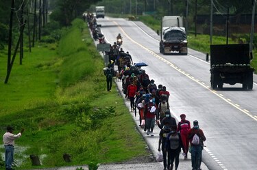 Honduras ponen en cuarentena a migrantes que iban hacia México