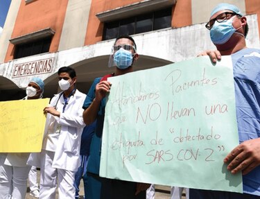 Médicos reclaman vacuna; 81% de las dosis del primer lote han sido aplicadas