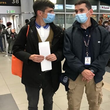 Colombia expulsa a italiano que ‘agredió' a policías en protestas contra el gobierno de Iván Duque