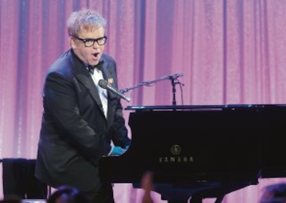 Elton critica a compositores