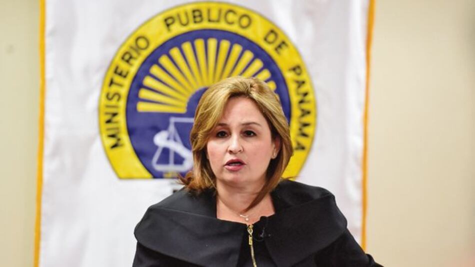Procuradora Kenia Porcell cuestiona el informe de la Comisión de Estado