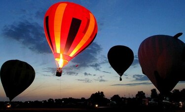 Accidente aéreo en Lockhart, Texas: se incendia en el aire globo aeroestático; 16 muertos