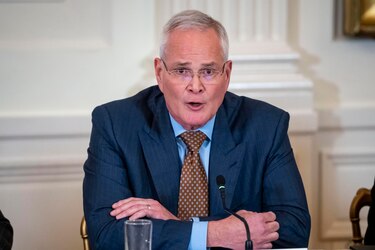 Petroleras estiman invertir $100 mil millones en Venezuela, mientras Donald Trump les ofrece garantías