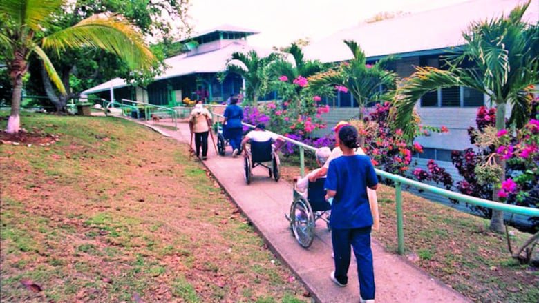 El hospital de Palo Seco en ruinas