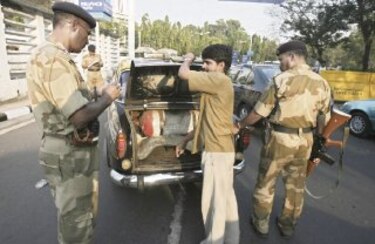 Previenen atentados terroristas en India