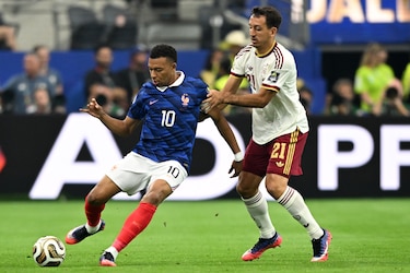 Un penal de Oyarzabal marca la diferencia tras 45 minutos de la semifinal en Dallas