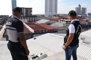 Frustan hurto en un supermercado en Calidonia; hay cinco aprehendidos