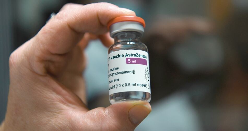 Beneficio de la farmacéutica AstraZeneca se duplica durante la pandemia