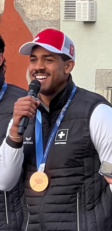 Un corazón panameño sobre el hielo suizo