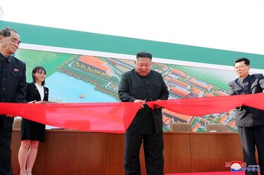 Primera aparición pública de Kim Jong Un en casi tres semanas