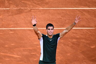 Después de Nadal, Alcaraz tumba a Djokovic para alcanzar la final de Madrid