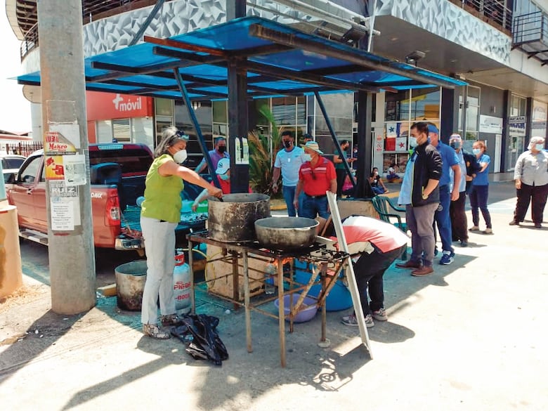 Productores reclaman pagos