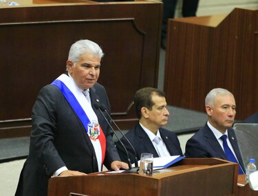 Mulino: ‘No venimos a administrar el desorden’ y sube el tono ante sus críticos