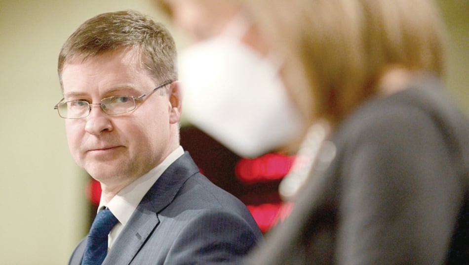 Europa adopta mecanismo de control para exportar vacunas