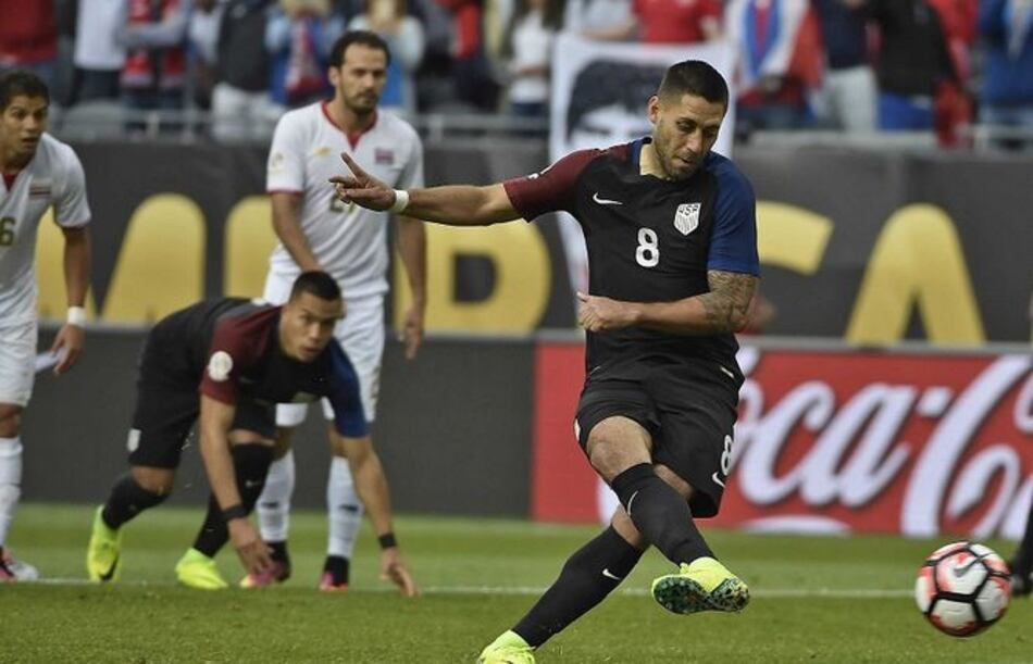 Estados Unidos revive con una goleada 4-0 a Costa Rica