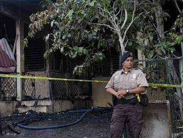 Tragedia en El Dorado: mueren un adulto mayor y un menor de 16 años en incendio residencial