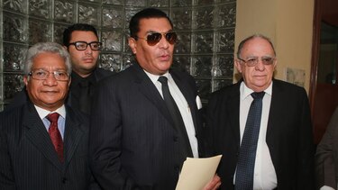 Abogados de víctimas de pinchazos piden acelerar la detención provisional de Ricardo Martinelli