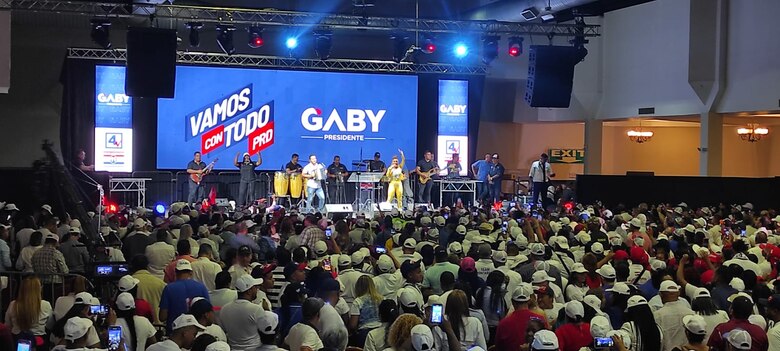 Así fue el inicio de la campaña de Gaby Carrizo: la fiesta, los aliados y su discurso