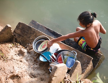 Uno de cada tres niños en Panamá vive en pobreza; en comarcas supera el 80%